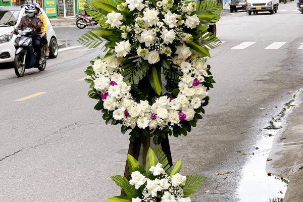 Ý nghĩa các loài hoa chia buồn